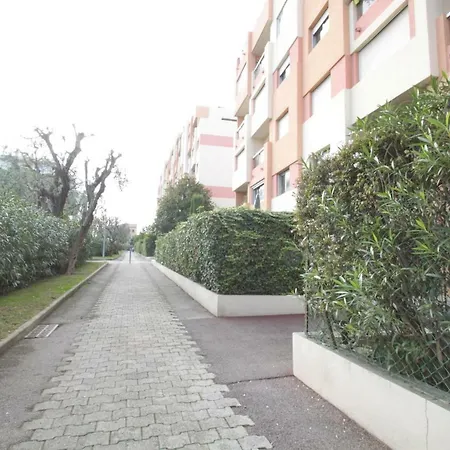 公寓 Merryland 2 *